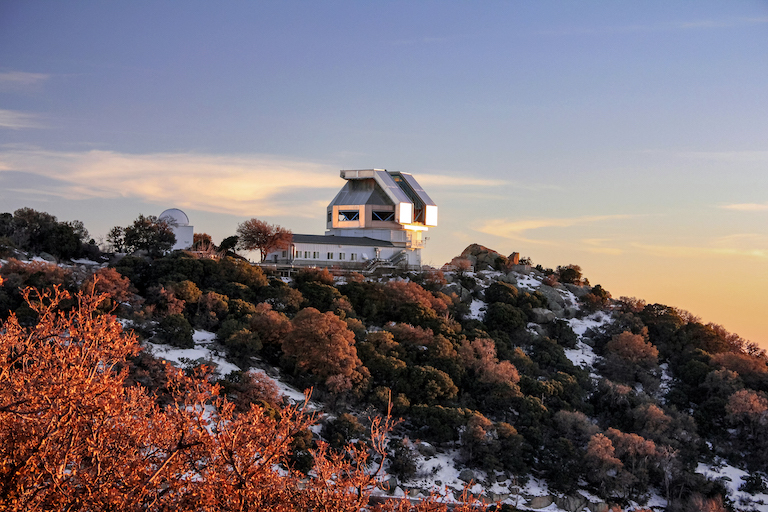 photo of the WIYN telescope